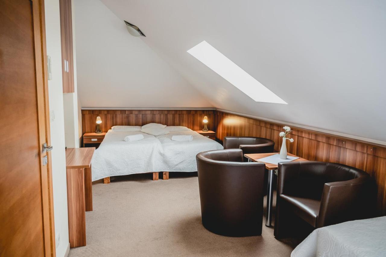 Hotel Nad Morzem- Art-Pension Swierzno ภายนอก รูปภาพ