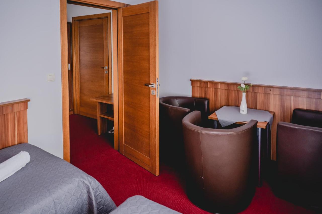 Hotel Nad Morzem- Art-Pension Swierzno ภายนอก รูปภาพ