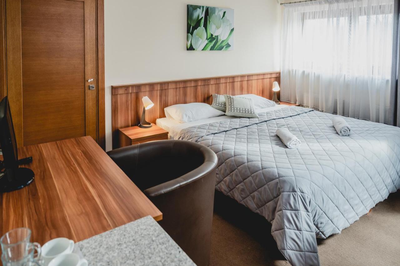 Hotel Nad Morzem- Art-Pension Swierzno ภายนอก รูปภาพ