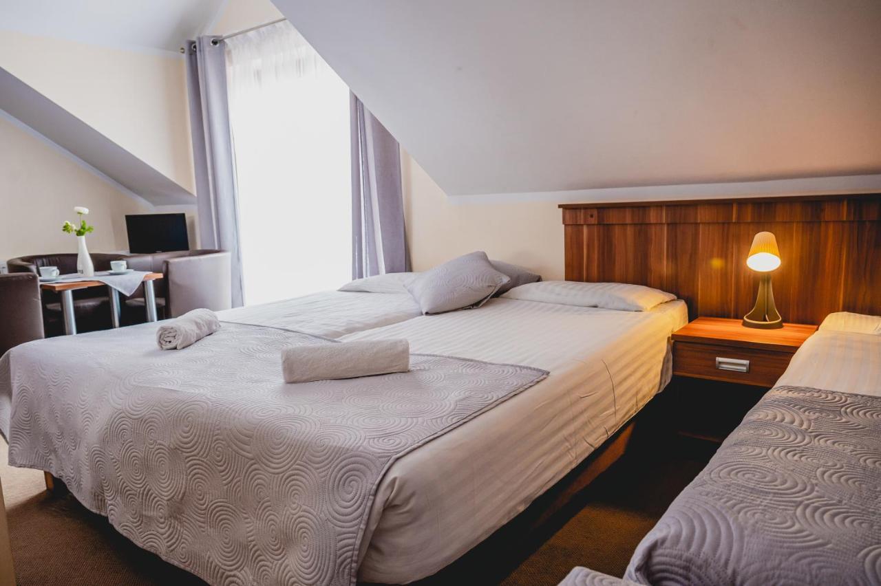 Hotel Nad Morzem- Art-Pension Swierzno ภายนอก รูปภาพ