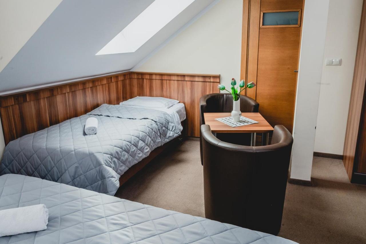 Hotel Nad Morzem- Art-Pension Swierzno ภายนอก รูปภาพ